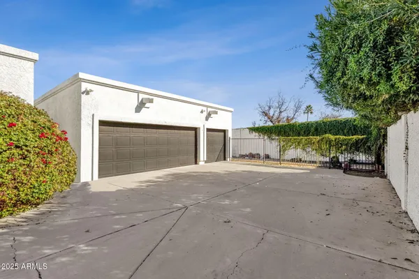 $1,099,000 | 89 North Riata Street, Gilbert, AZ 85234