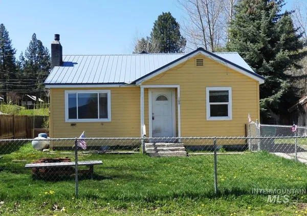 $479,000 | 109 South Idaho Street, Cascade, ID 83611