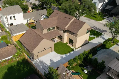 $1,399,900 | 309 Avenue Of Oaks Street, Houston, TX 77009