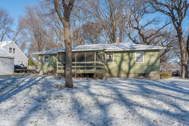 $219,900 | 776 East Prince Street, Lake Crystal, MN 56055