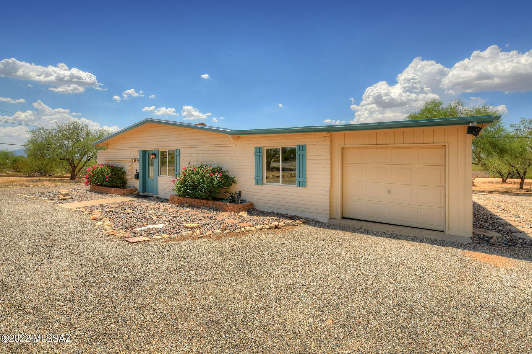 318 West Hardy Road Oro Valley, AZ 85704 - Photo 3 of 31