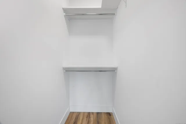 $385,000 | 300 Harbour Close, Unit R, New Haven, CT 06519