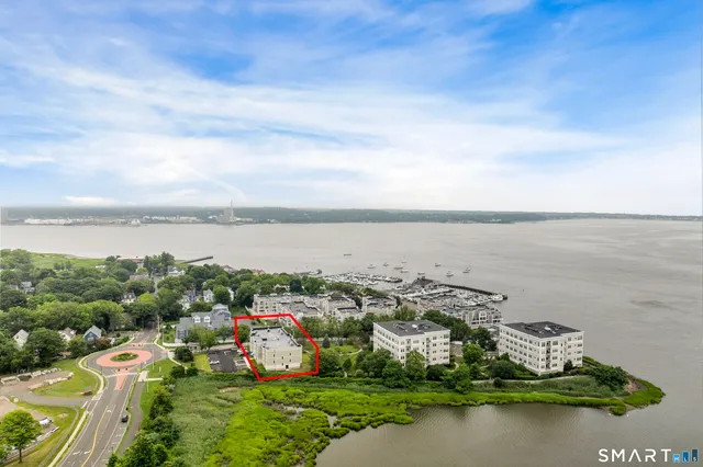 $385,000 | 300 Harbour Close, Unit R, New Haven, CT 06519