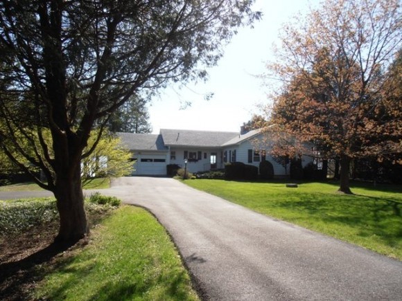 719 Hills Point Road Charlotte, VT 05445 - Photo 7 of 32 Gallery Image 7