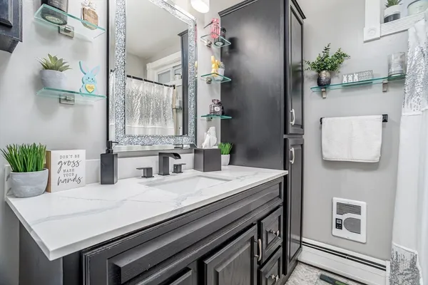 $584,900 | 154 Oak Street, Gardner, MA 01440