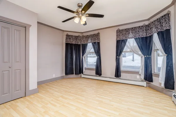 $584,900 | 154 Oak Street, Gardner, MA 01440