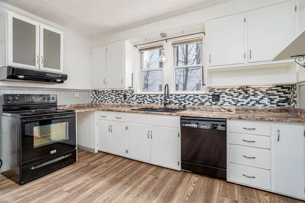 $599,900 | 154 Oak Street, Gardner, MA 01440