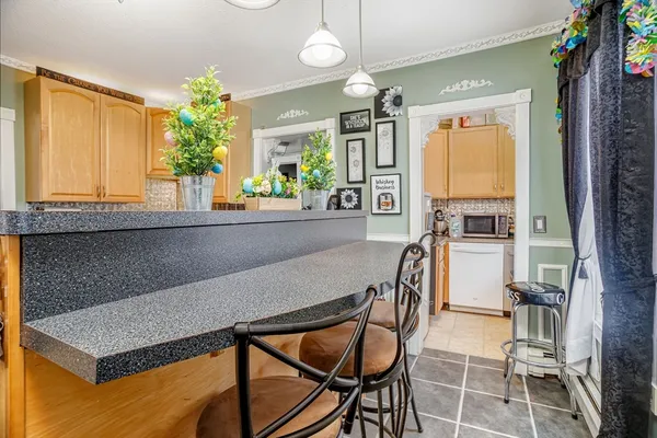 $599,900 | 154 Oak Street, Gardner, MA 01440