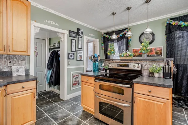 $599,900 | 154 Oak Street, Gardner, MA 01440