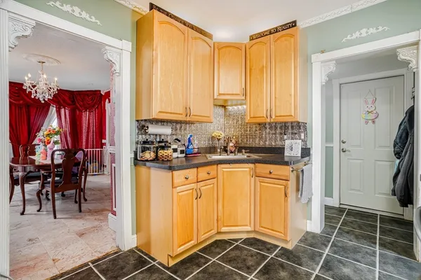 $599,900 | 154 Oak Street, Gardner, MA 01440