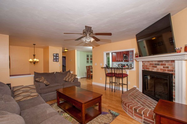 4 Marion Road Middleboro, MA 02346 - Photo 5 of 22