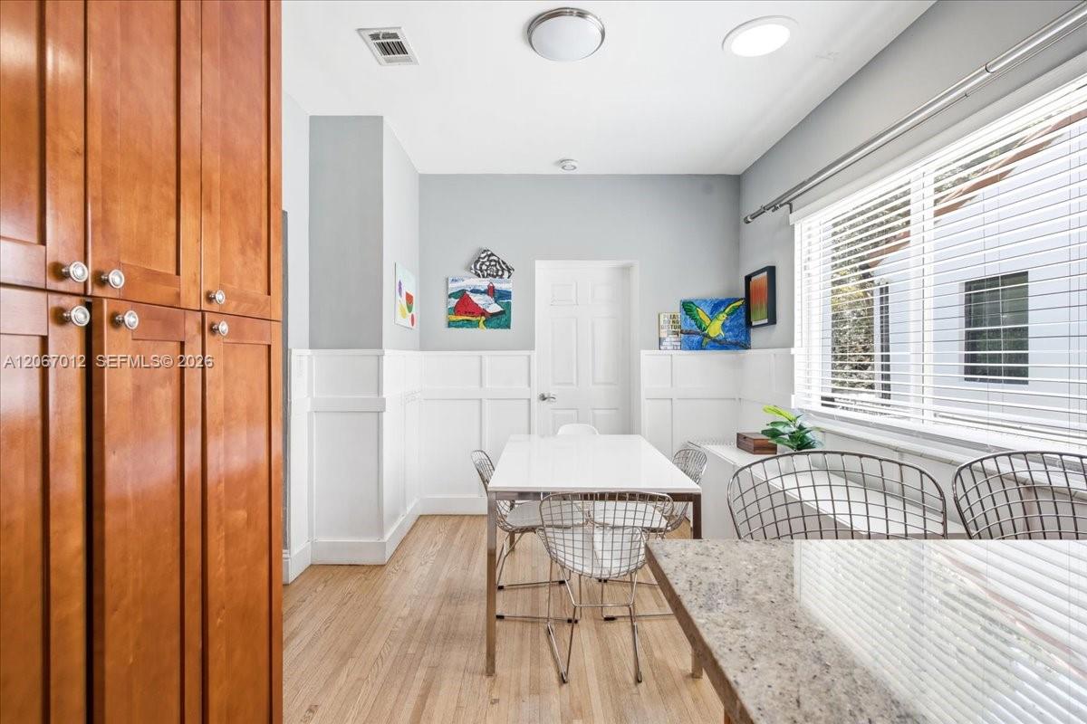 155 Southwest 28th Road Miami, FL 33129 - Photo 6 of 32 Gallery Image 6