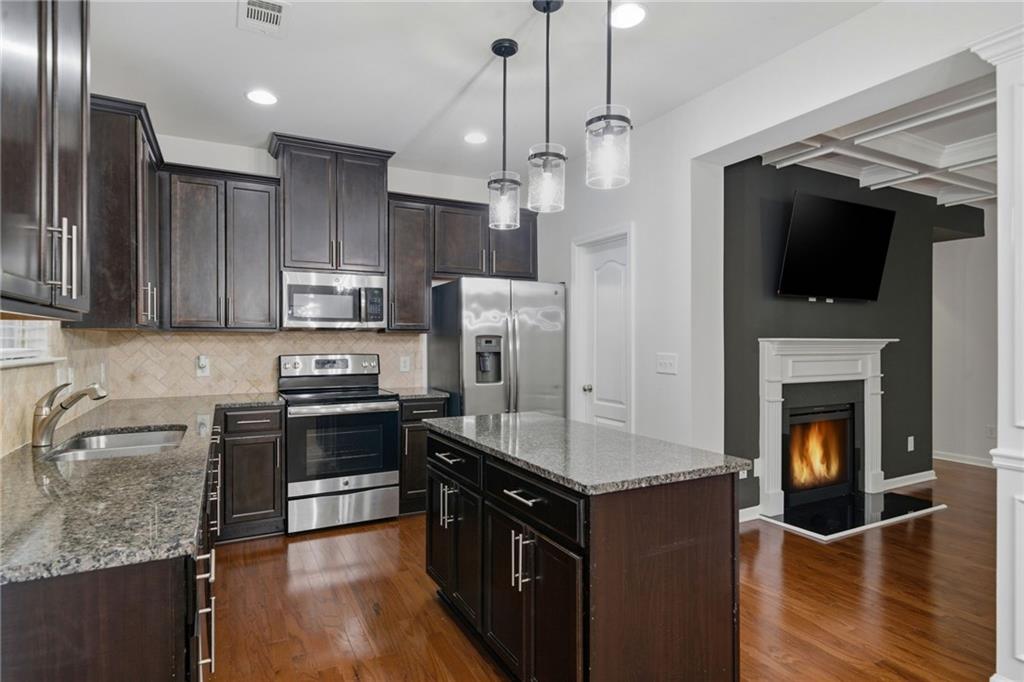 1697 Paxton Lane Southwest Lilburn, GA 30047 - Photo 13 of 28