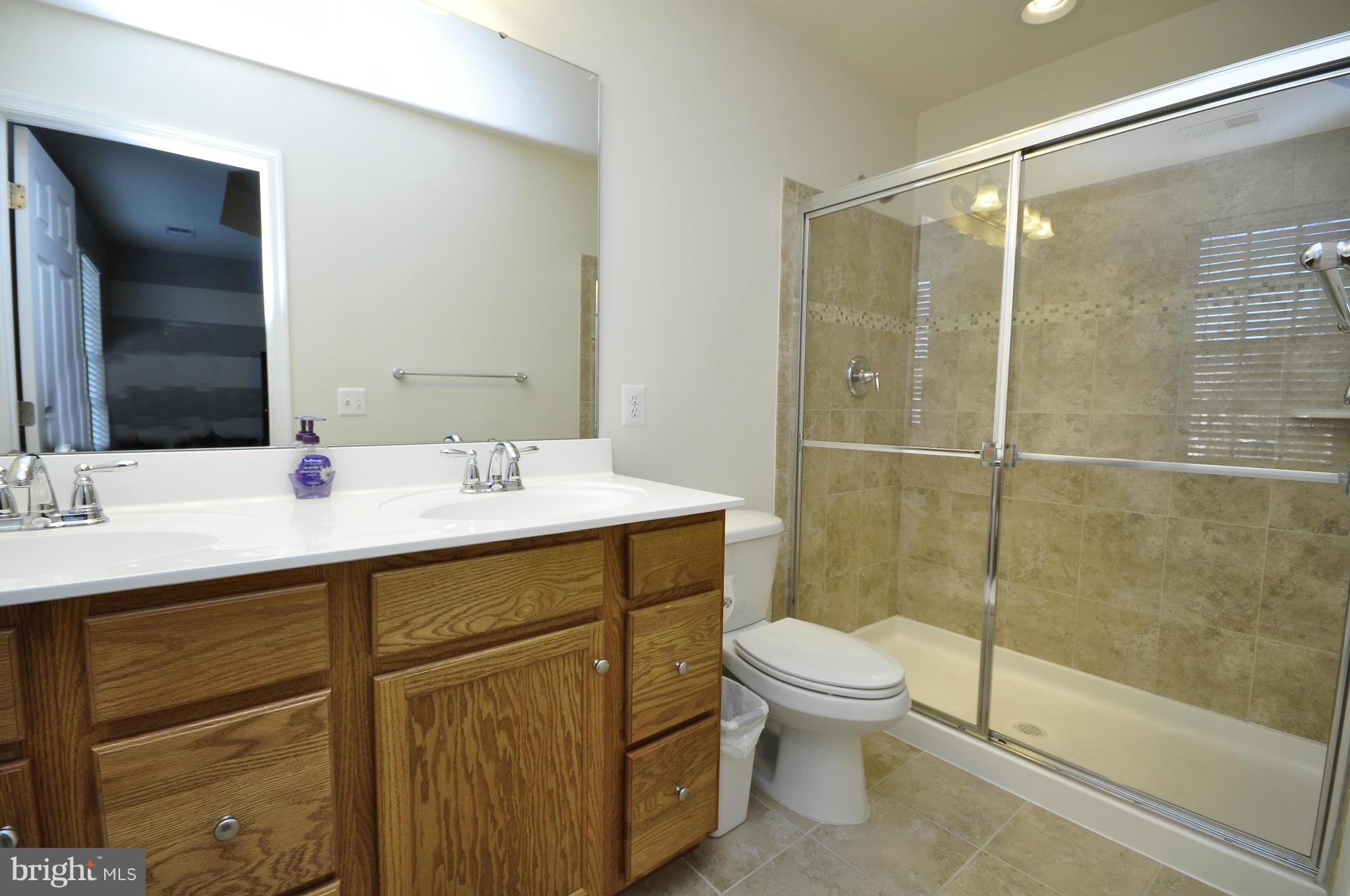 409 Alba Road Fredericksburg, VA 22405 - Photo 19 of 28 Bath (Master)