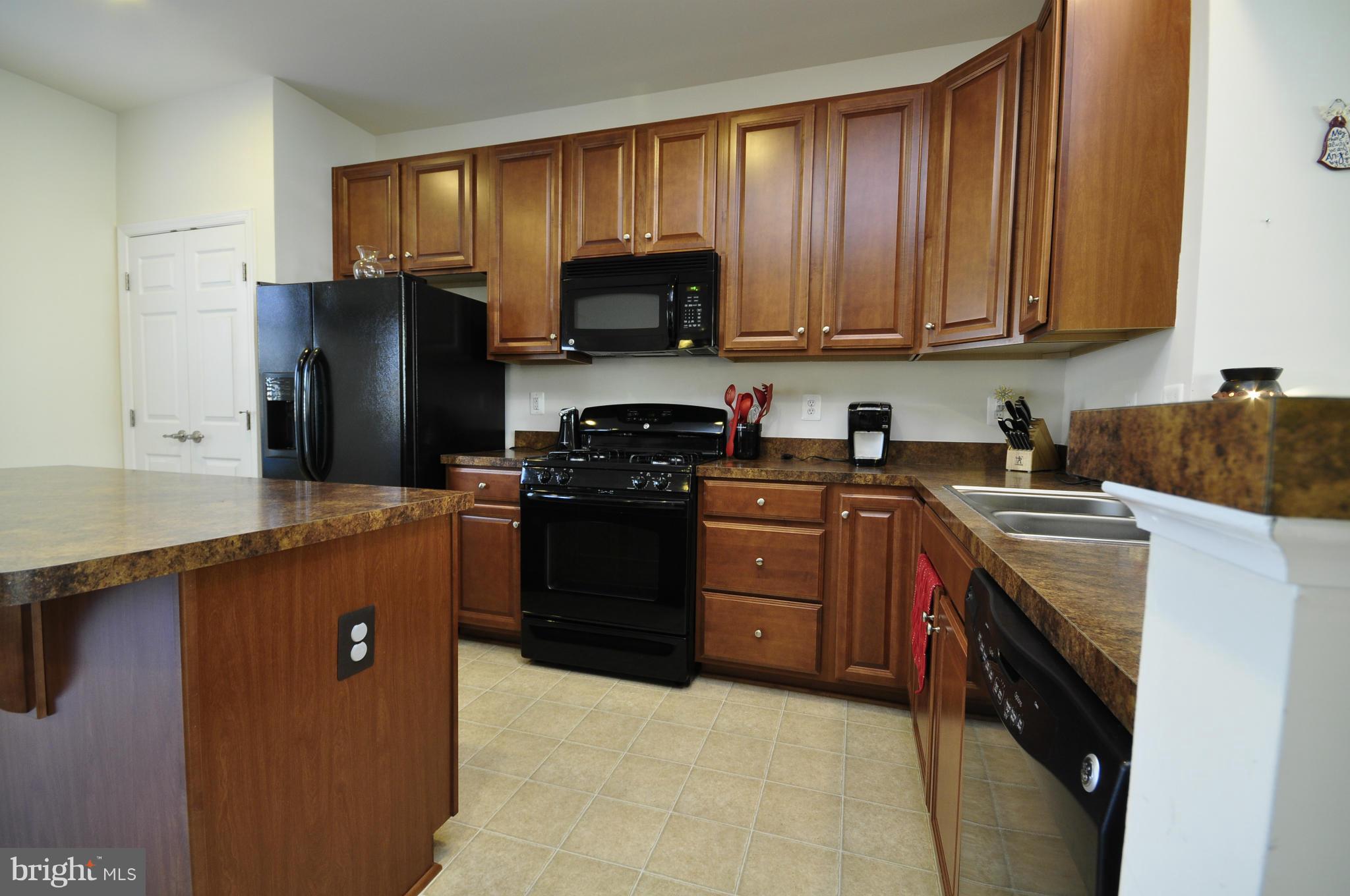 409 Alba Road Fredericksburg, VA 22405 - Photo 4 of 28 Kitchen