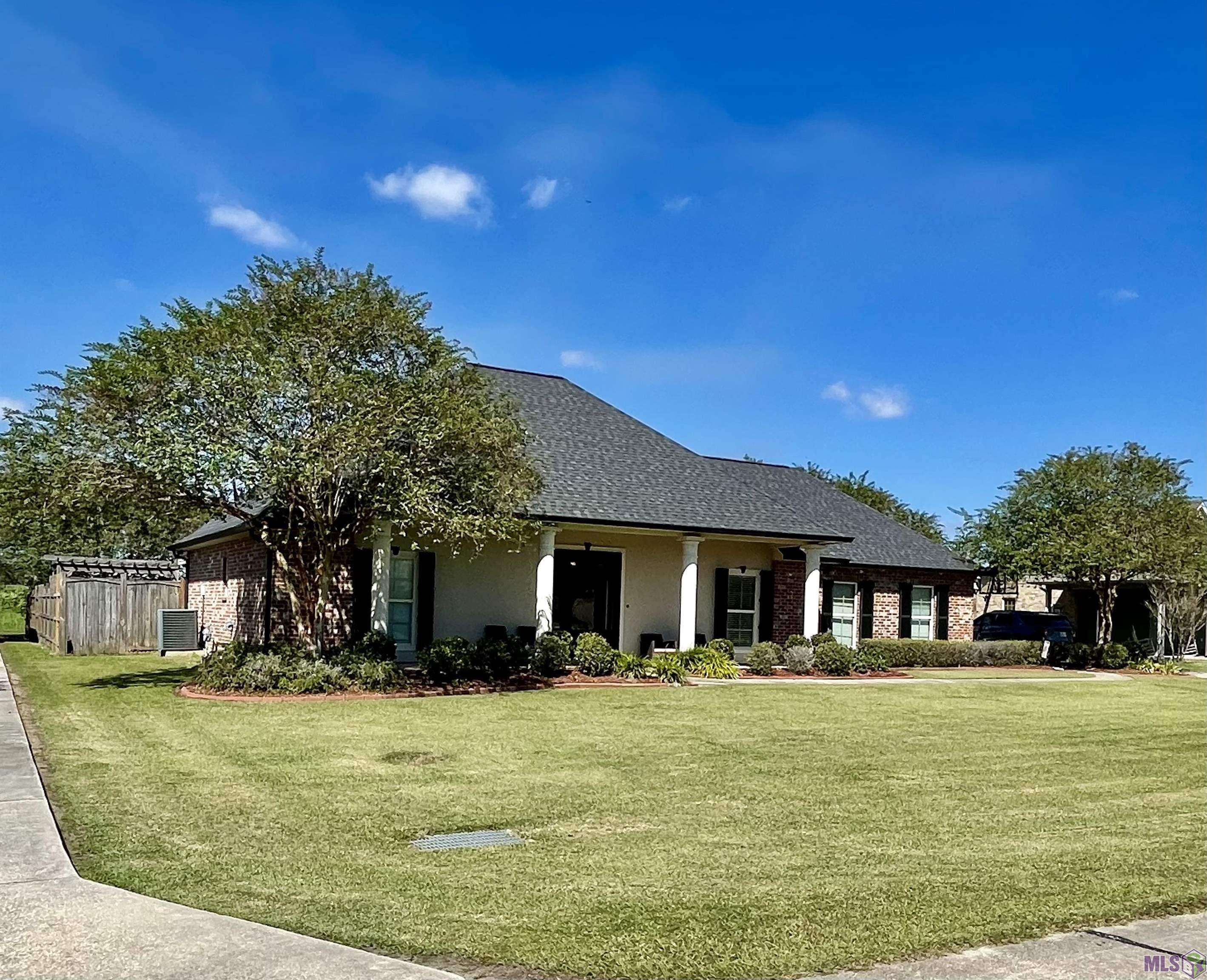 258 Superior Drive Raceland, LA 70394 - Photo 3 of 48 Gallery Image 3