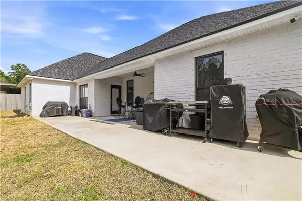 $370,000 | 4481 Hathern Drive, Pineville, LA 71360