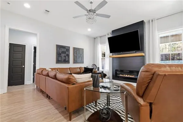 $370,000 | 4481 Hathern Drive, Pineville, LA 71360