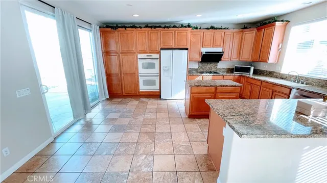 $4,300 | 13937 San Aliso Court, Eastvale, CA 92880