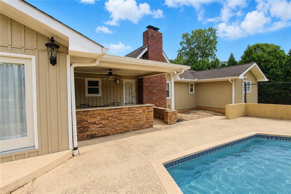 1464 Lakeview Road Grayson, GA 30017 - Photo 24 of 92