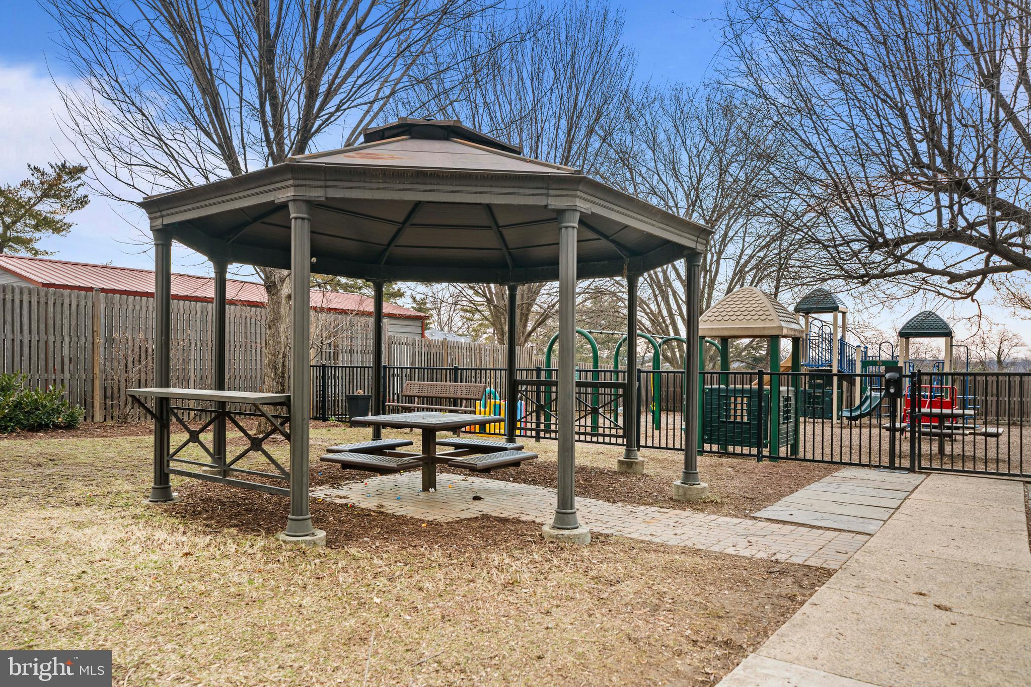 4531 28th Road South, Unit 97 Arlington, VA 22206 - Photo 26 of 32 a view of outdoor space with seating