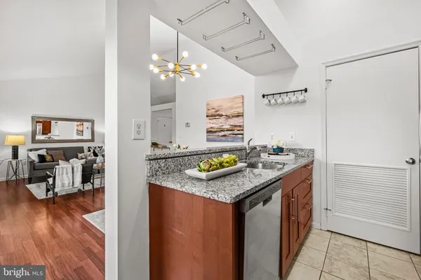 $480,000 | 4531 28th Road South, Unit 97, Arlington, VA 22206