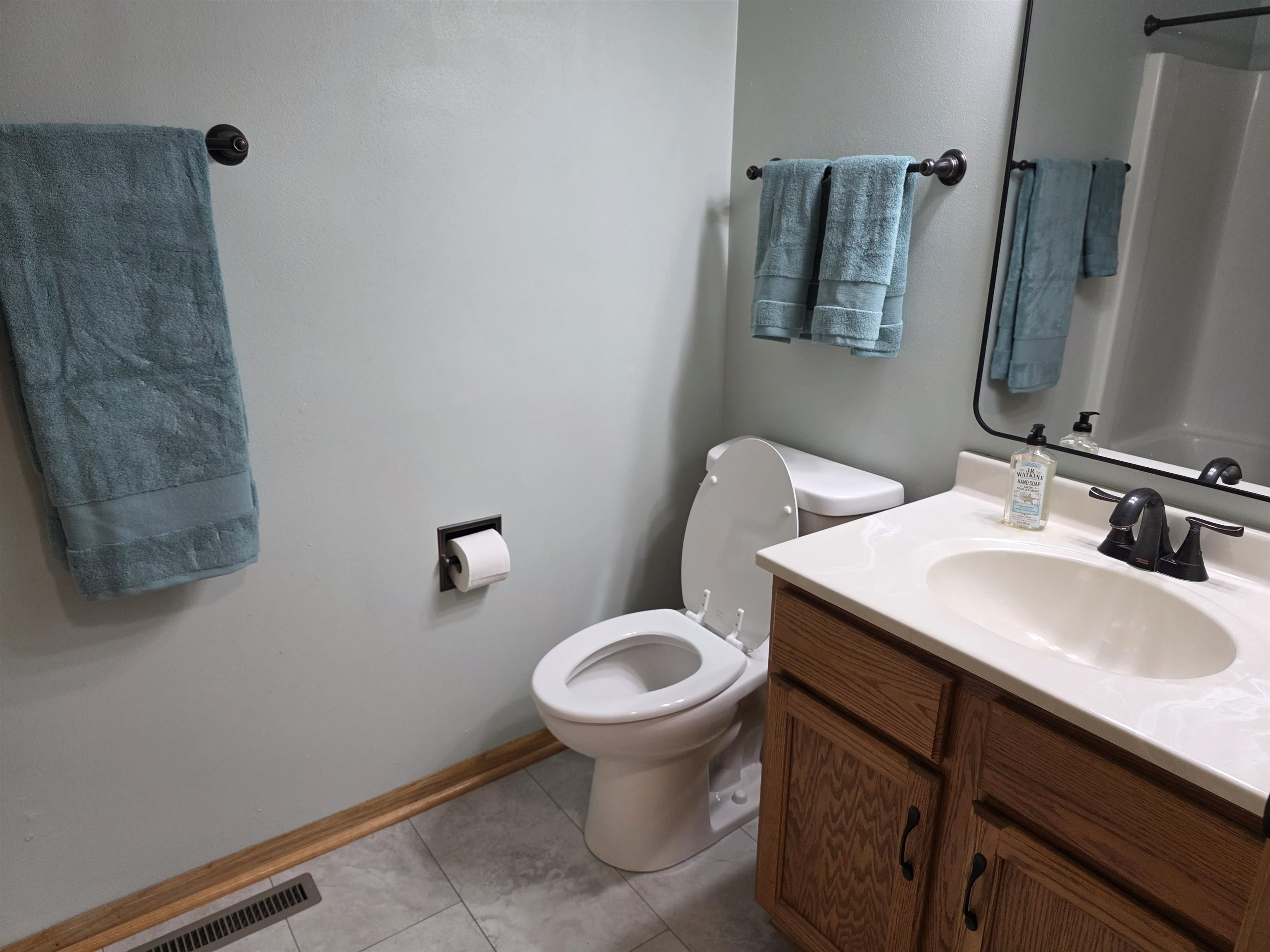 2221 Alongi Lane Beloit, WI 53511 - Photo 20 of 33