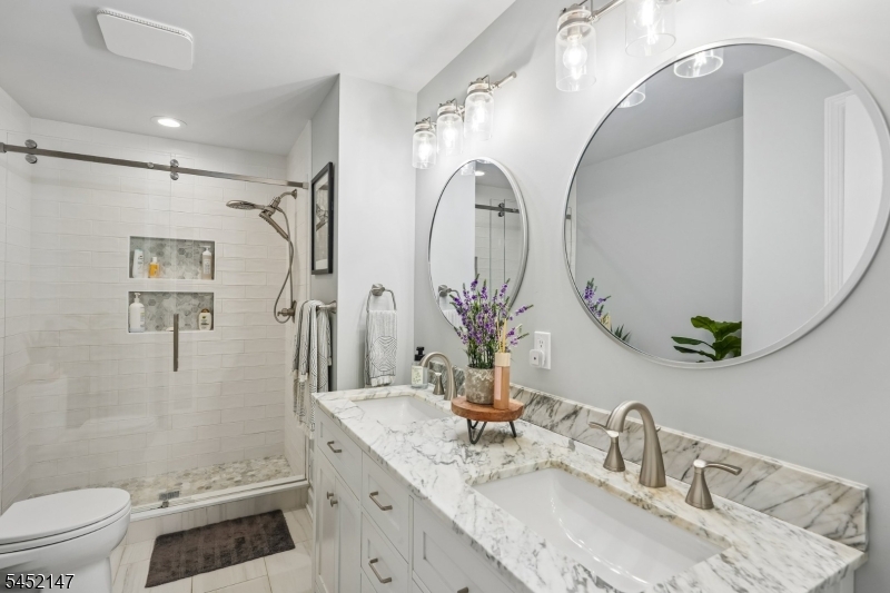 24 Lawrence Road Wayne, NJ 07470 - Photo 14 of 36 Gallery Image 14