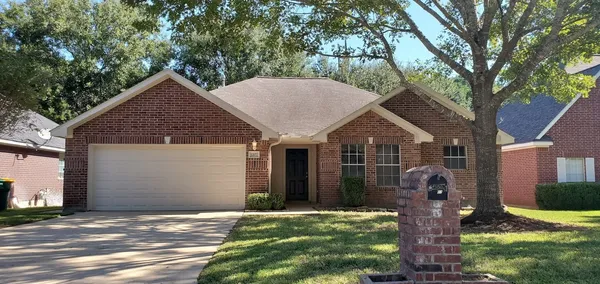 $1,825 | 1207 Toby Lane, Conroe, TX 77301