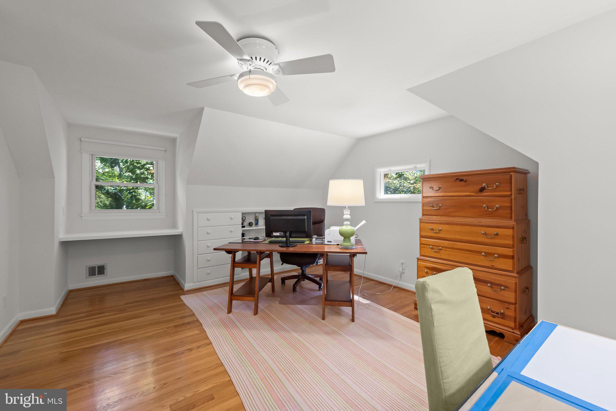 5318 Tuscarawas Road Bethesda, MD 20816 - Photo 26 of 42 2nd Upstairs Bedroom