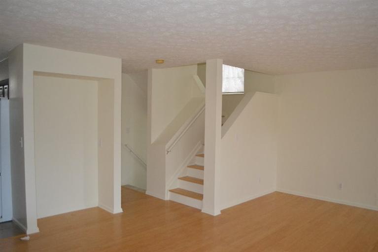10555 Montgomery Road, Unit 72 Montgomery, OH 45242 - Photo 4 of 18