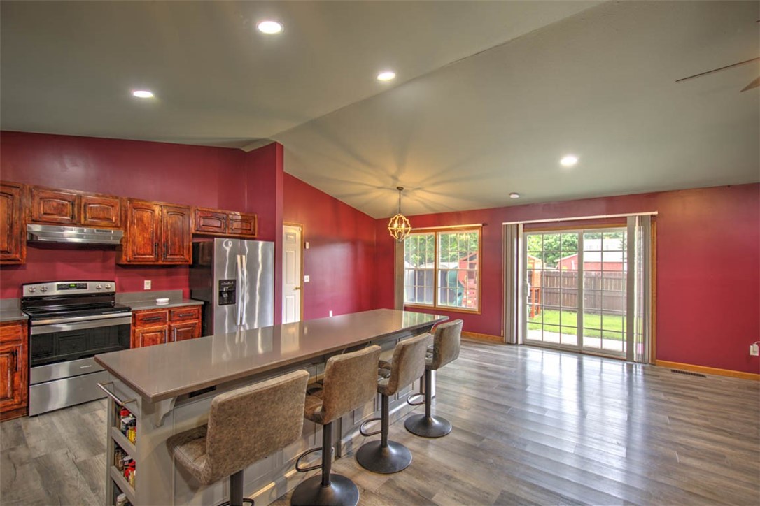 4651 North MacArthur Road Decatur, IL 62526 - Photo 7 of 27