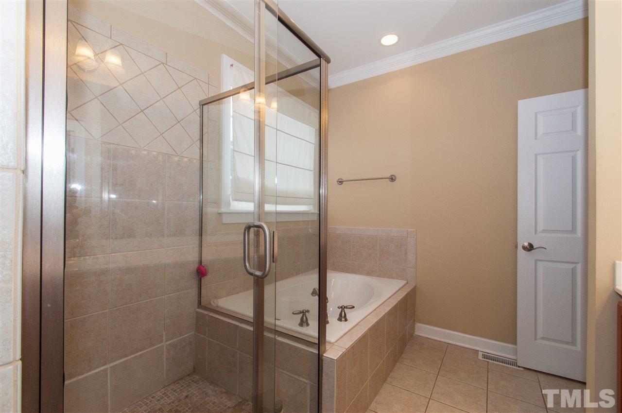 3216 La Costa Way Raleigh, NC 27610 - Photo 9 of 25