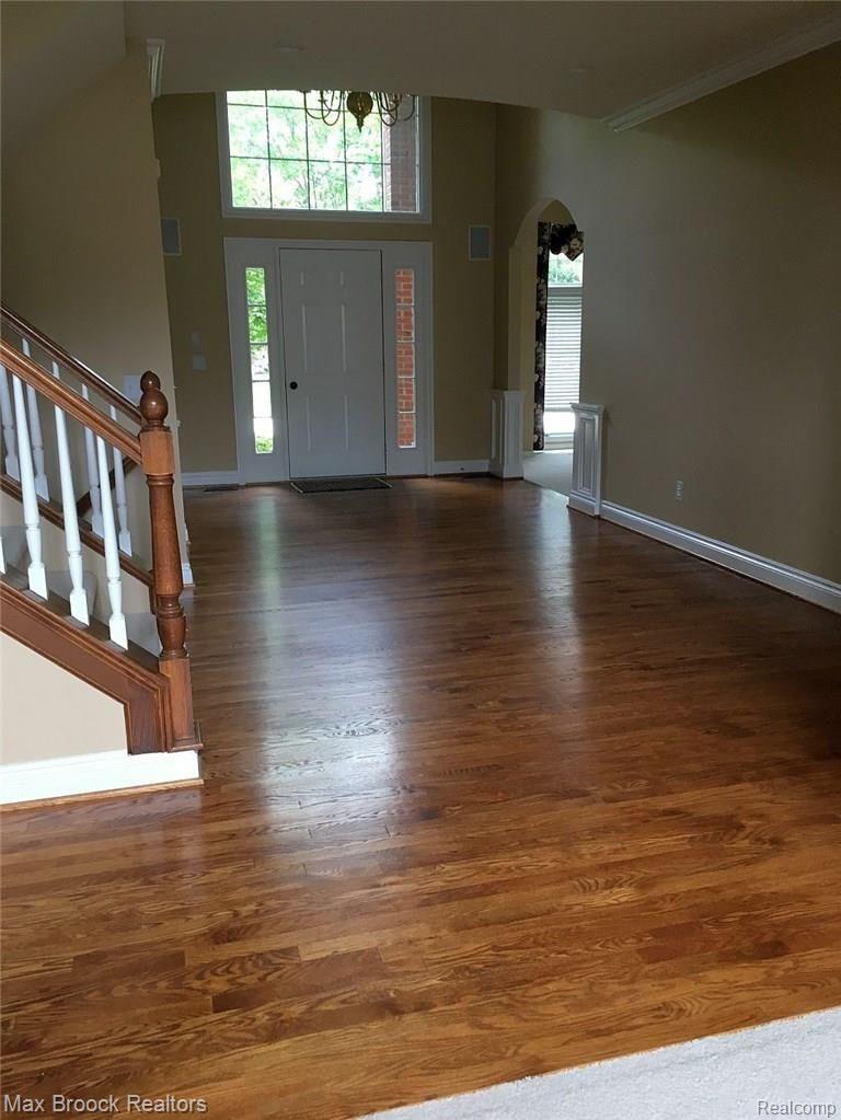 1995 Mapleridge Road Rochester, MI 48309 - Photo 6 of 43 foyer.jpg
