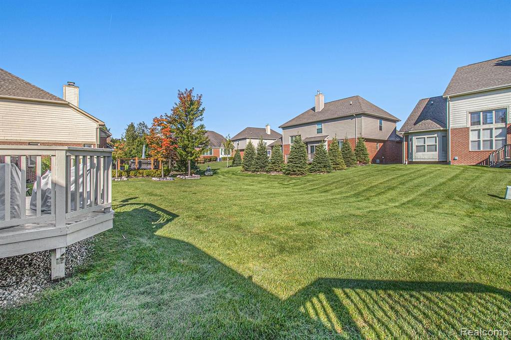 41568 Thoreau Ridge Novi, MI 48377 - Photo 33 of 36