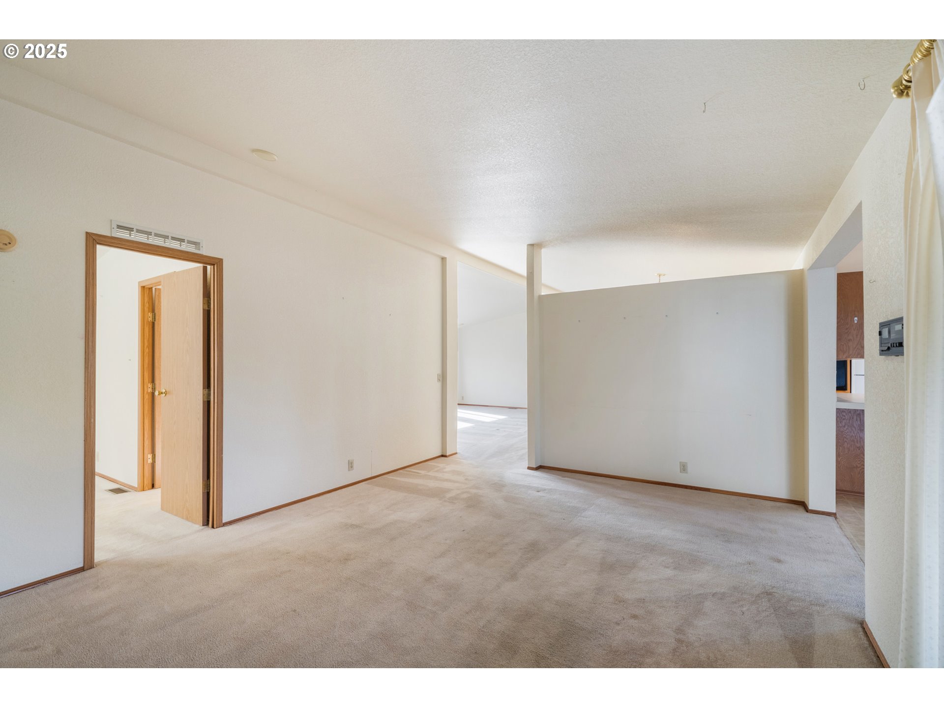 9776 South Prairie Road Tillamook, OR 97141 - Photo 11 of 38 a view of an empty room