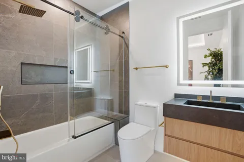 $5,695,888 | 6519 Brawner Street, McLean, VA 22101