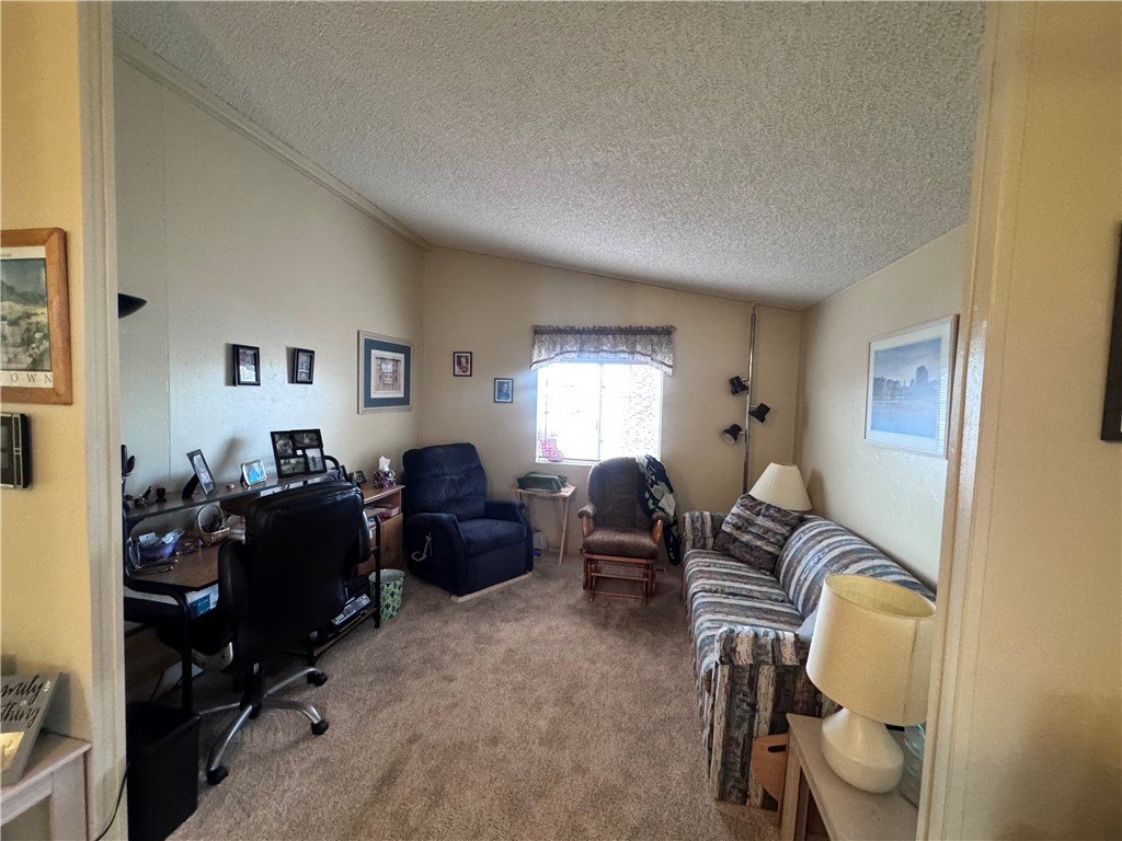 2532 Morgan Road Fort Mohave, AZ 86426 - Photo 12 of 29 Family Room