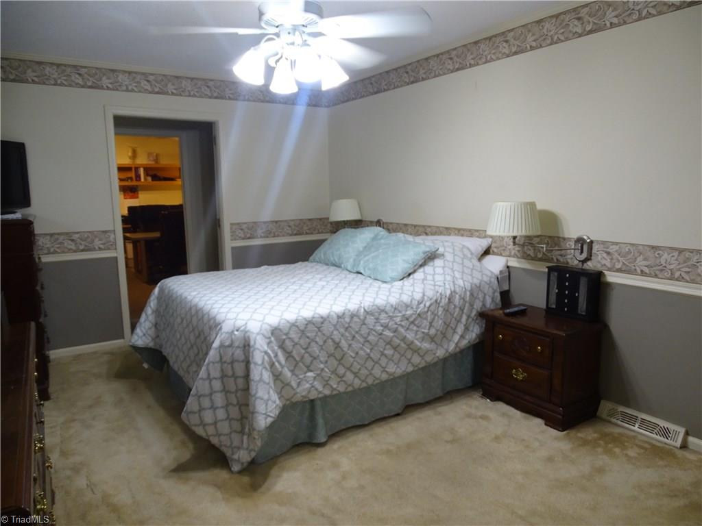 115 Ridgeway Drive Thomasville, NC 27360 - Photo 10 of 20 Gallery Image 10