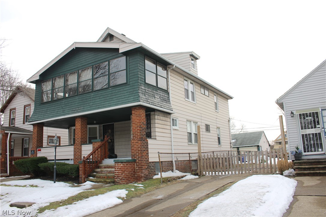15420 Ridpath Avenue Cleveland, OH 44110 - Photo 4 of 18