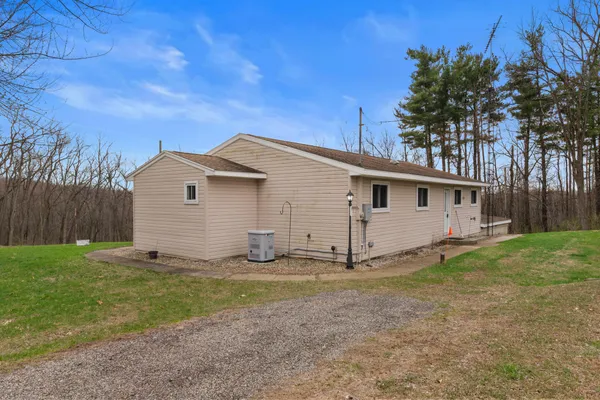 $215,000 | 7200 Waldron Road, Jerome, MI 49249