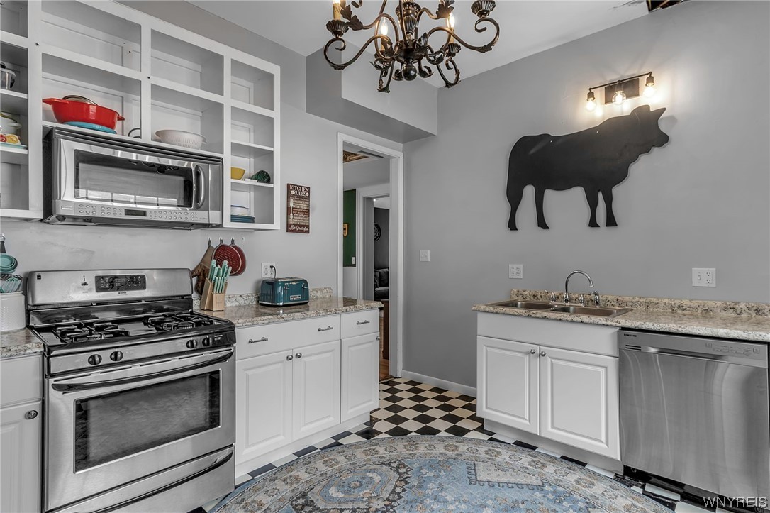 504 West Center Street Ridgeway, NY 14103 - Photo 11 of 34