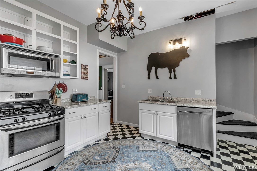 504 West Center Street Ridgeway, NY 14103 - Photo 12 of 34