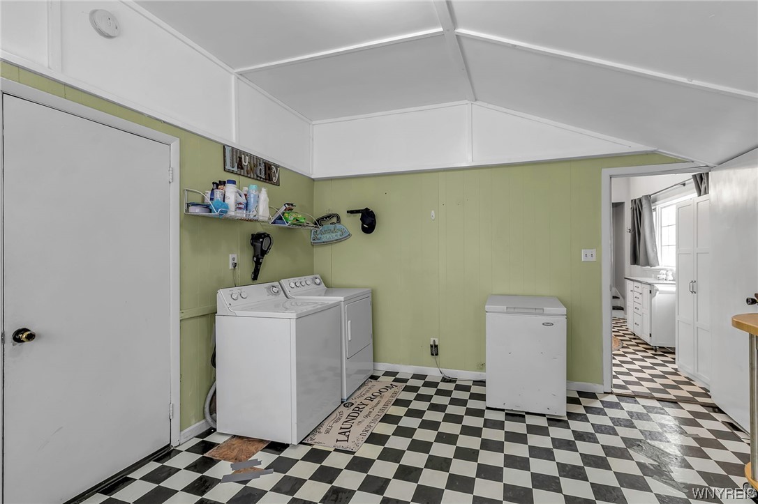 504 West Center Street Ridgeway, NY 14103 - Photo 13 of 34