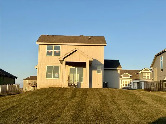 $429,825 | 15619 Sheridan Court, Basehor, KS 66007
