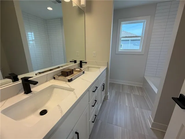 $429,825 | 15619 Sheridan Court, Basehor, KS 66007