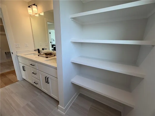 $429,825 | 15619 Sheridan Court, Basehor, KS 66007