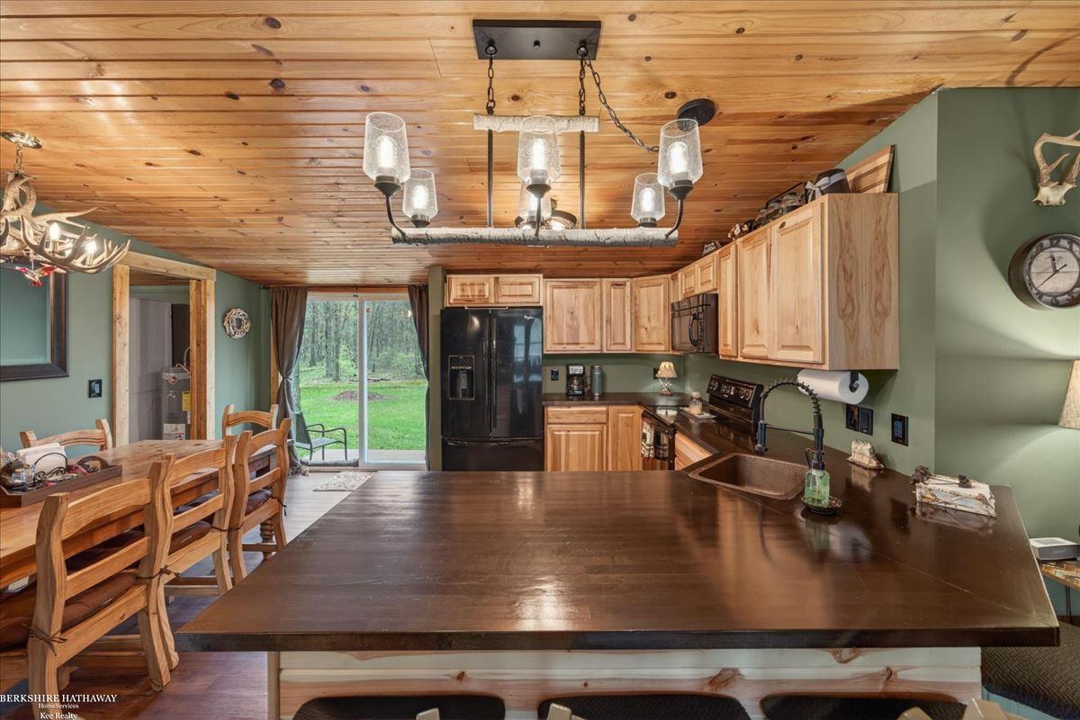 4808 North Water Road Sanford, MI 48657 - Photo 17 of 36
