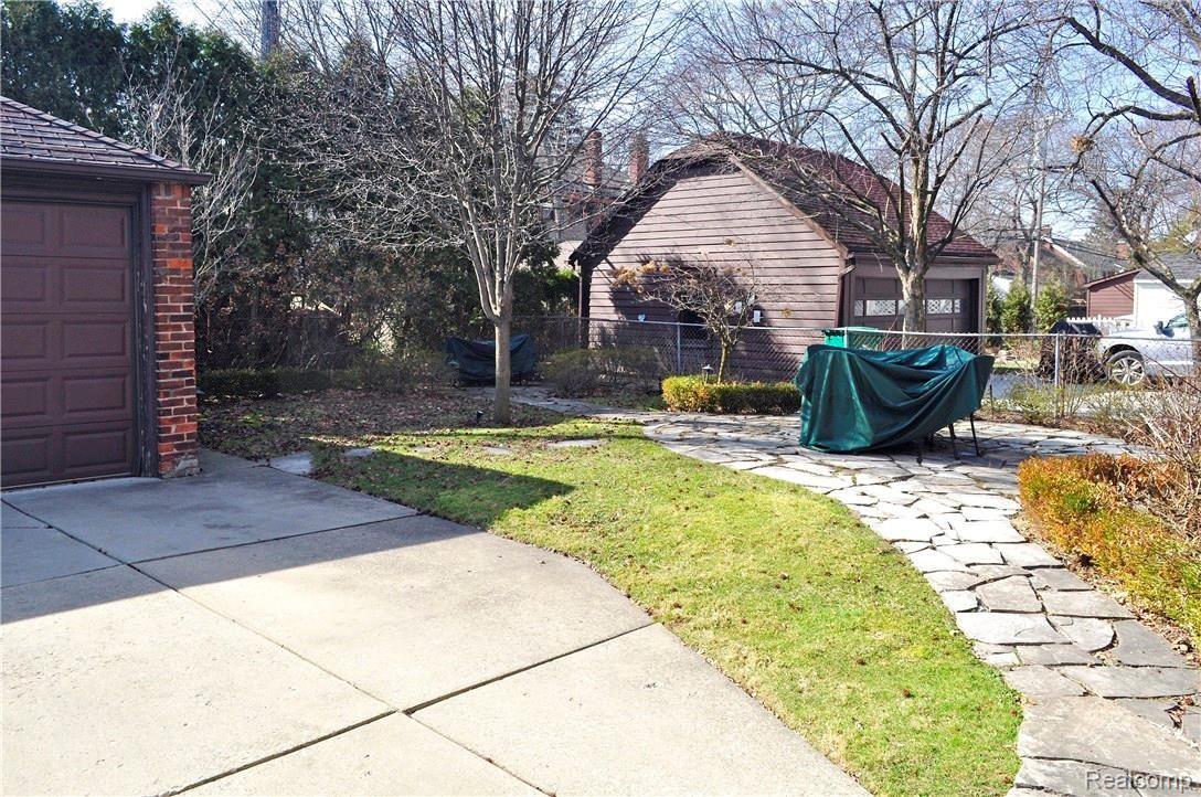 1215 Harvard Road Grosse Pointe, MI 48230 - Photo 33 of 34 36.jpg