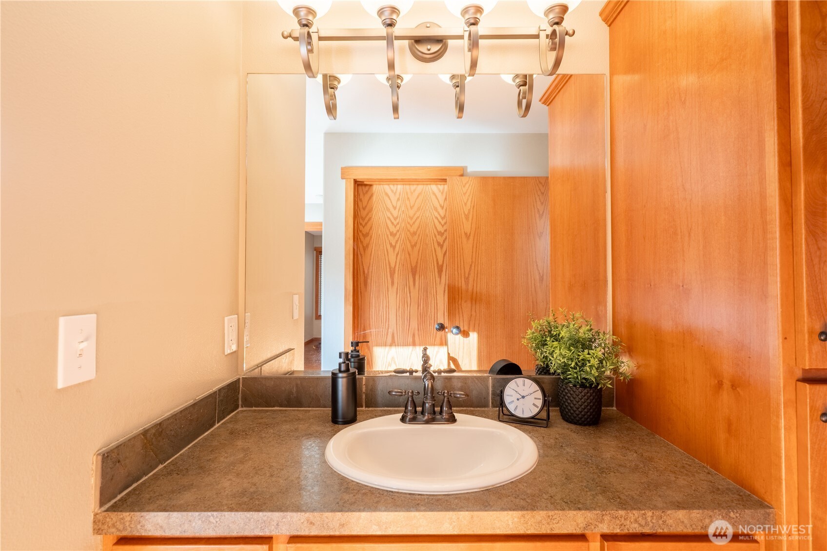 1656 Liberty Street, Unit 101 Lynden, WA 98264 - Photo 22 of 39